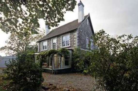 6 Bedroom Detached